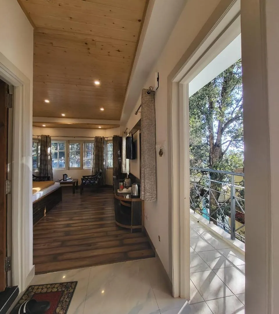 Maywood Hotel Shimla 3*,